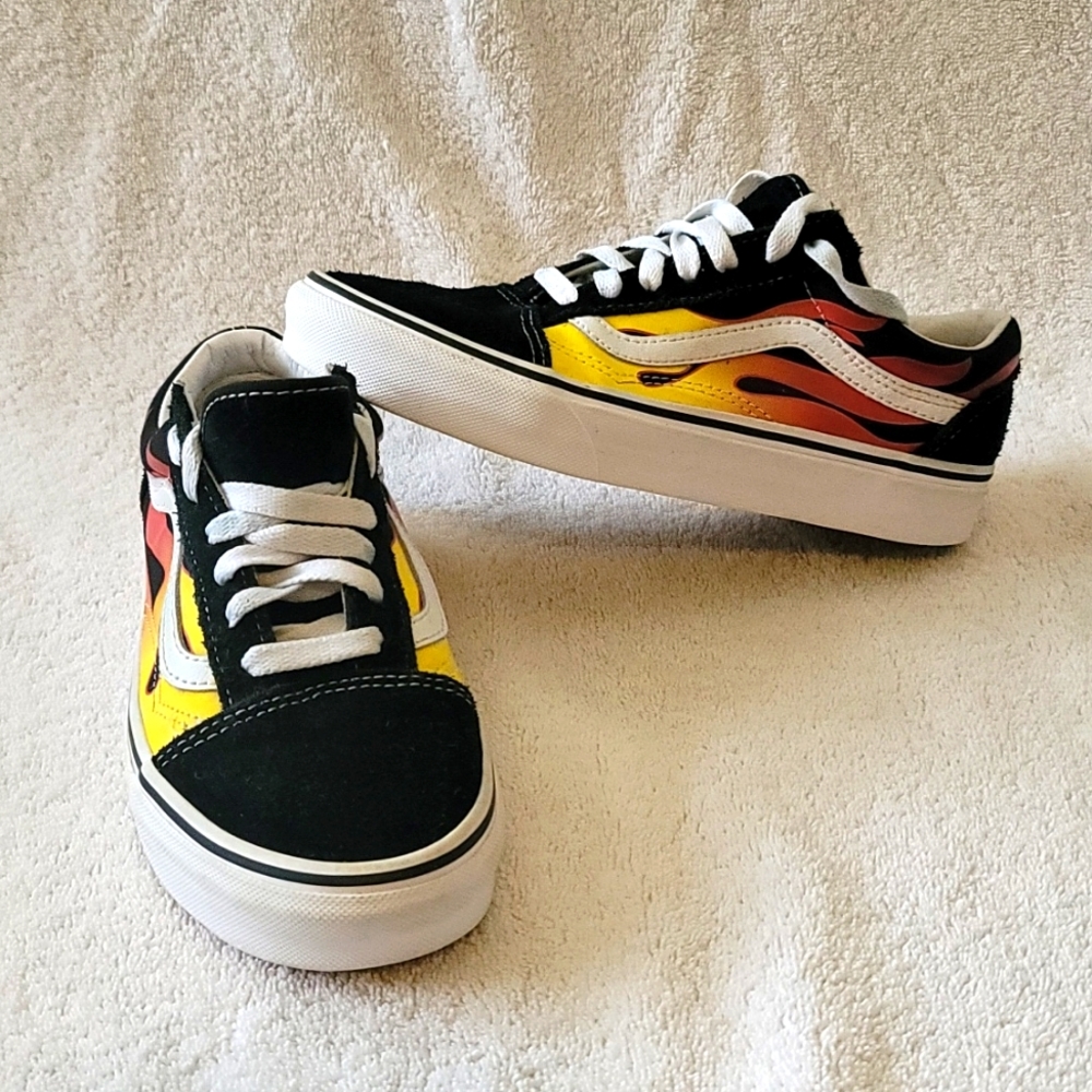 Vans Old Skool Flames Skate Shoe Size 4.5 (W) / 6 (M) - Gently Worn